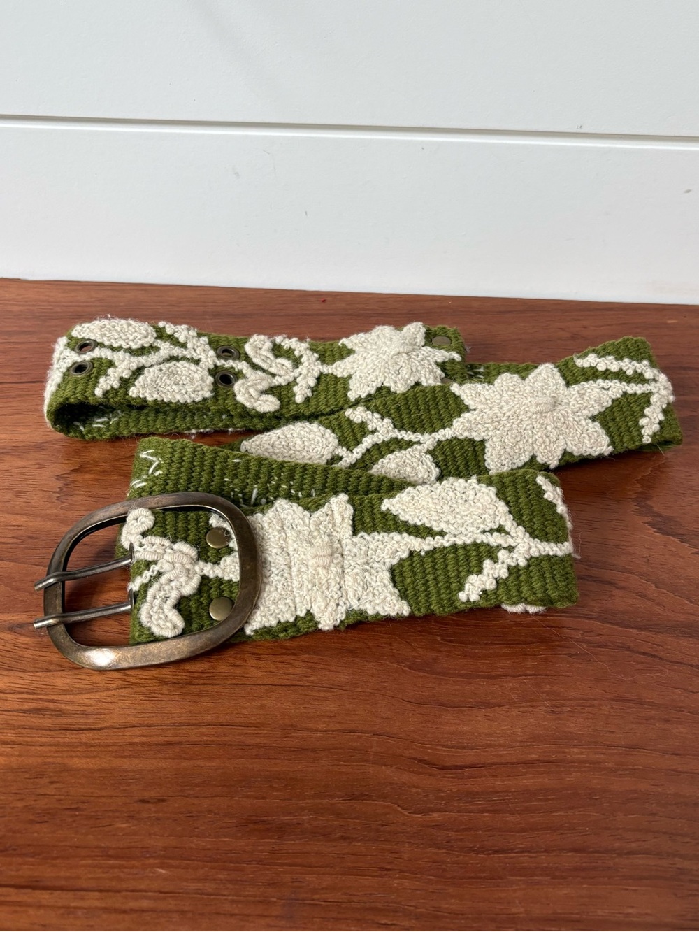 Pistil Women’s Wool Handwoven Green Belt Medium Size 8 10 Boho Hippie Festival